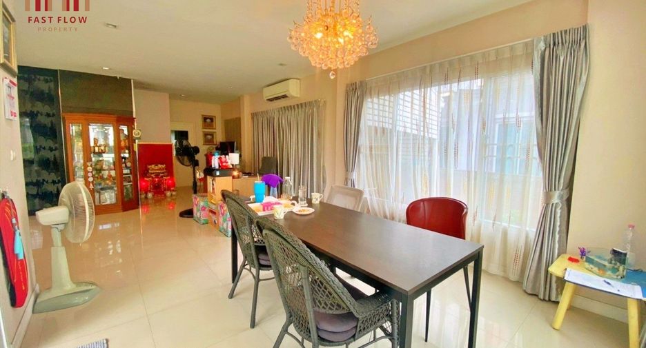 For sale 4 Beds house in Thung Khru, Bangkok