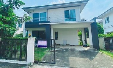 For rent 3 Beds house in Bang Phli, Samut Prakan