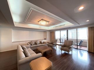 For rent 4 bedrooms condo in Watthana, Bangkok