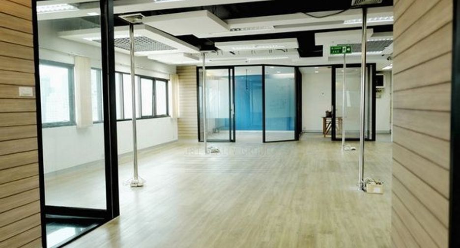 For rent 1 bed office in Watthana, Bangkok