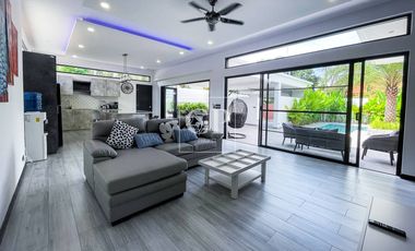 For sale 2 bedrooms villa in Mueang Phuket, Phuket