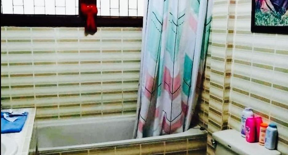 For rent and for sale 3 bedrooms house in Watthana, Bangkok
