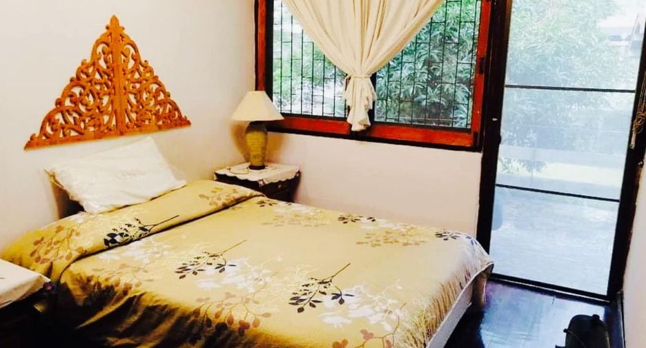 For rent and for sale 3 bedrooms house in Watthana, Bangkok