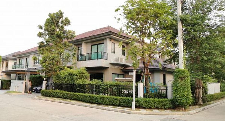 For rent and for sale 5 bed house in Bang Khen, Bangkok
