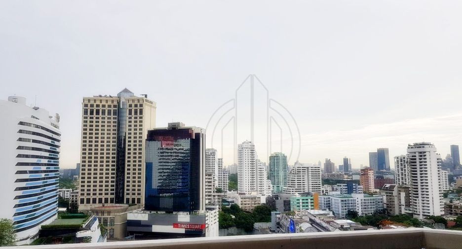 For sale 3 bedrooms condo in Khlong Toei, Bangkok