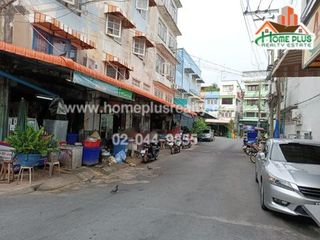 For sale 4 bed retail Space in Bang Kho Laem, Bangkok