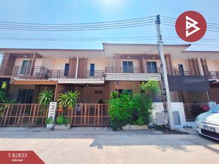For sale 4 bed townhouse in Mueang Samut Sakhon, Samut Sakhon