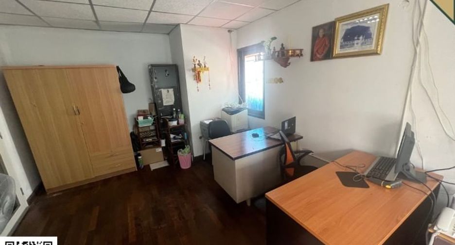 For sale 3 bedrooms office in Watthana, Bangkok
