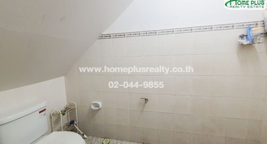 For sale 2 bedrooms townhouse in Huai Khwang, Bangkok