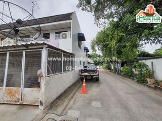 For sale 2 Beds townhouse in Huai Khwang, Bangkok