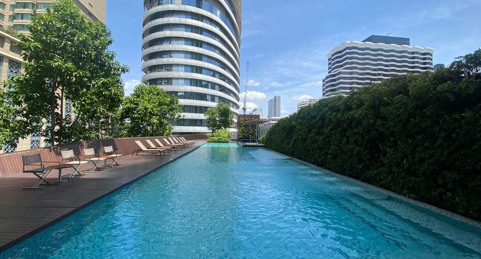 For rent 2 bedrooms serviced apartment in Pathum Wan, Bangkok