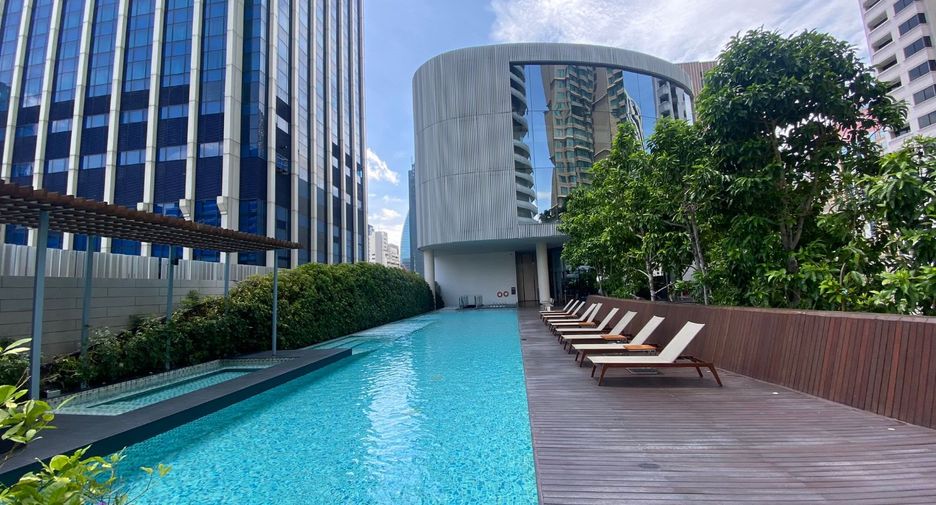 For rent 2 bedrooms serviced apartment in Pathum Wan, Bangkok