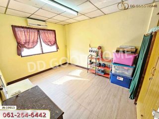 À vendre 2 chambres maison de ville à Sam Phran, Nakhon Pathom