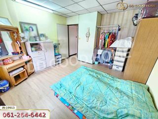 À vendre 2 chambres maison de ville à Sam Phran, Nakhon Pathom