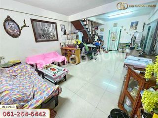 À vendre 2 chambres maison de ville à Sam Phran, Nakhon Pathom