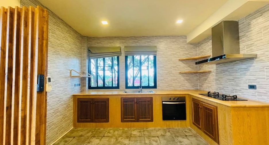 For sale 2 bedrooms townhouse in Mae Rim, Chiang Mai