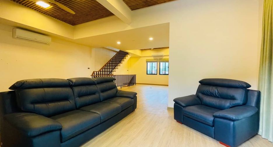 For sale 2 bedrooms townhouse in Mae Rim, Chiang Mai