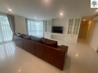 Condo en alquiler de 3 habitaciones en Khlong Toei, Bangkok