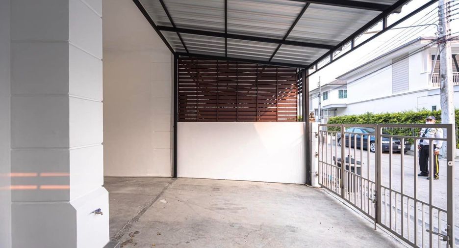 For rent 3 ベッドルーム townhouse in Mueang Chiang Mai, Chiang Mai