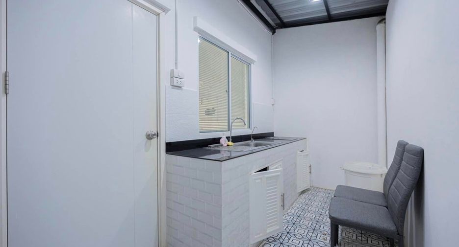 For rent 3 ベッドルーム townhouse in Mueang Chiang Mai, Chiang Mai