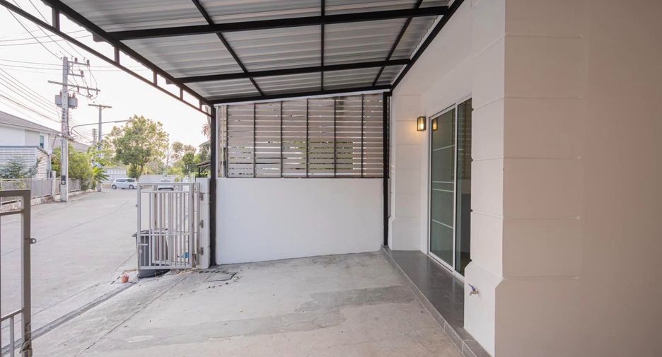 For rent 3 ベッドルーム townhouse in Mueang Chiang Mai, Chiang Mai