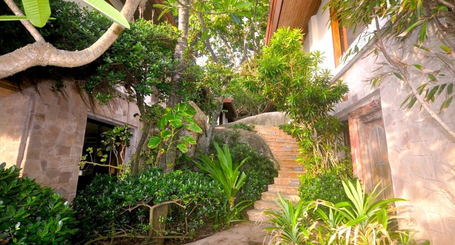 For sale 4 bedrooms villa in Mueang Phuket, Phuket