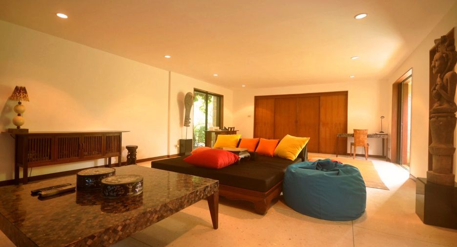 For sale 4 bedrooms villa in Mueang Phuket, Phuket