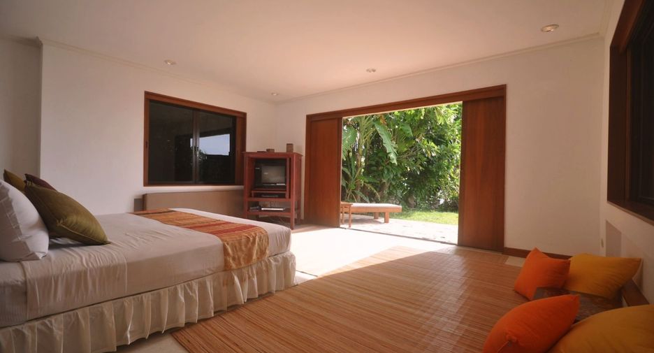 For sale 4 bedrooms villa in Mueang Phuket, Phuket
