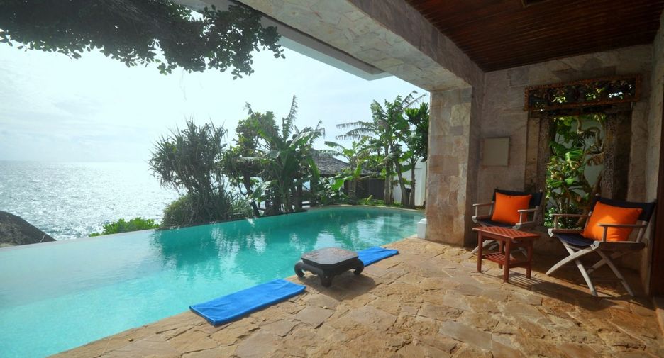 For sale 4 bedrooms villa in Mueang Phuket, Phuket