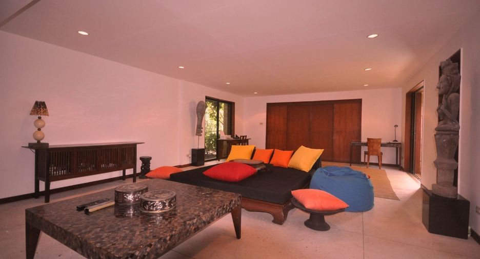 For sale 4 bedrooms villa in Mueang Phuket, Phuket
