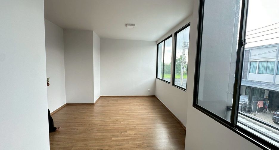 Haus zum Kauf mit 3 Zimmer in Bang Bua Thong, Nonthaburi