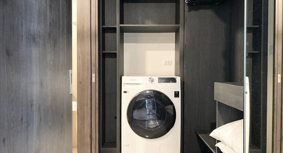 For sale 1 bed condo in Huai Khwang, Bangkok