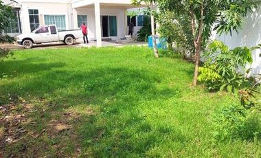 For sale 3 bedrooms house in Mueang Pathum Thani, Pathum Thani