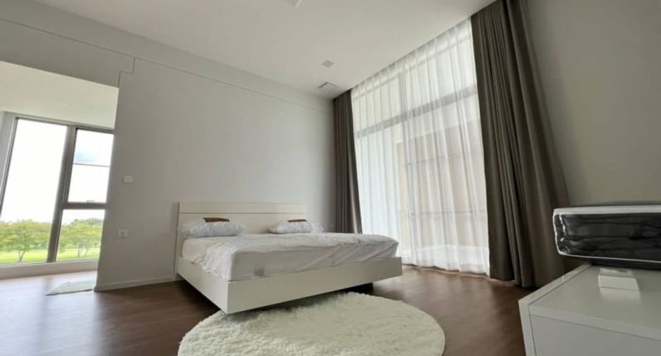 Casa en alquiler de 3 habitaciones en Saphan Sung, Bangkok
