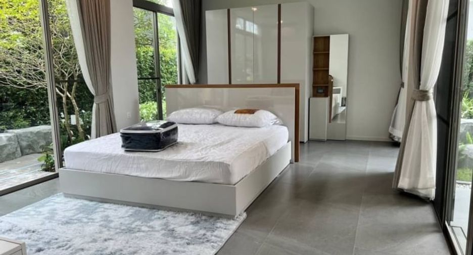 Casa en alquiler de 3 habitaciones en Saphan Sung, Bangkok
