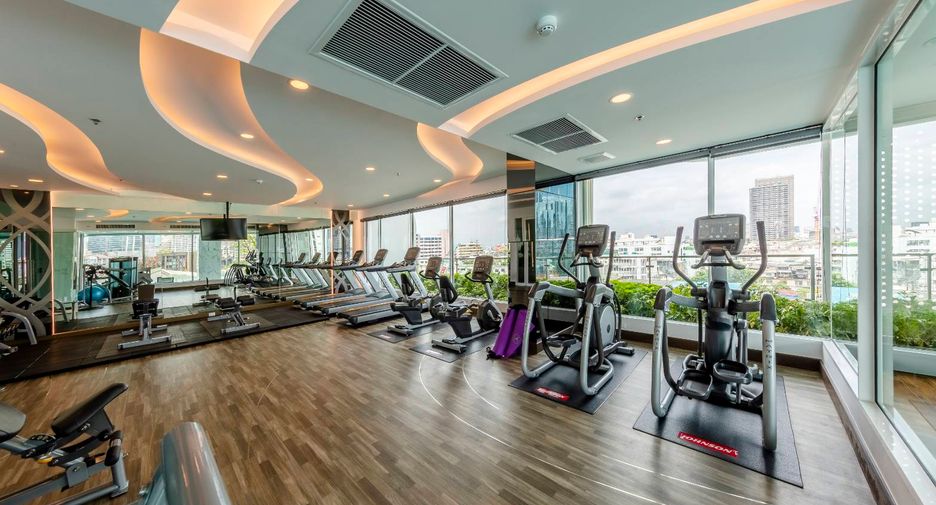 Wohnung zur Miete und zum Kauf mit 1 Zimmer in Bang Rak, Bangkok