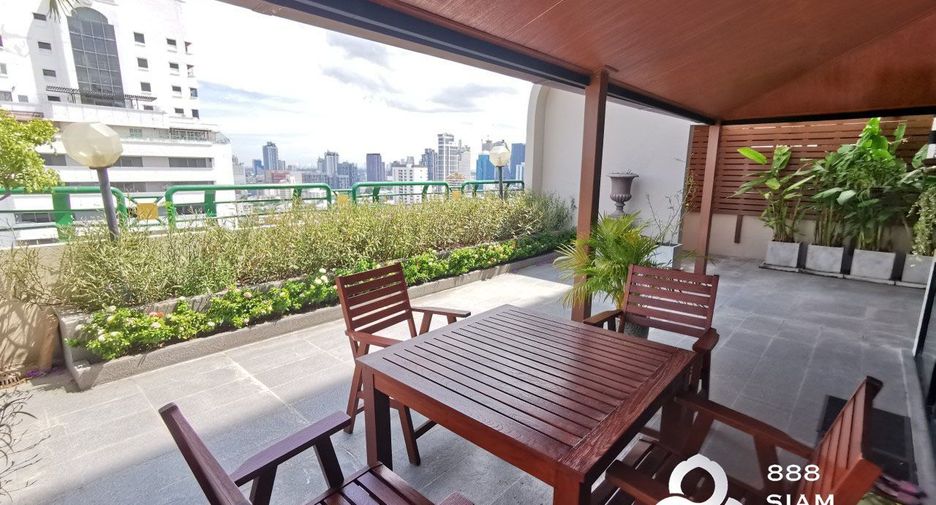 Condo en alquiler de 3 habitaciones en Watthana, Bangkok