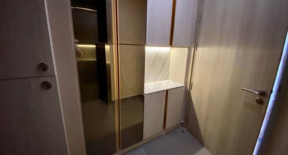 Wohnung zur Miete mit 1 Zimmer in Pathum Wan, Bangkok