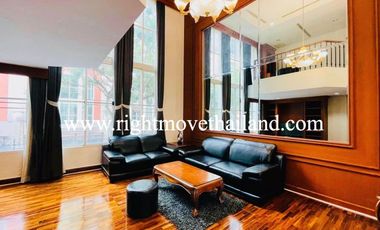 Casa adosada en alquiler de 3 habitaciones en Watthana, Bangkok