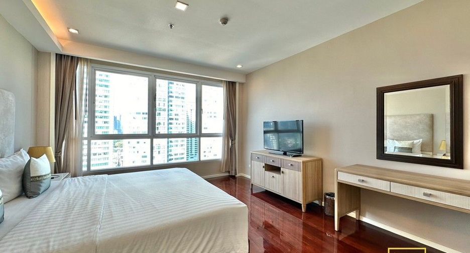 For rent 3 Beds serviced apartment in Khlong Toei, Bangkok