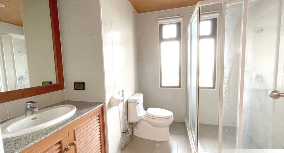 Wohnung zur Miete mit 4 Zimmer in Pak Kret, Nonthaburi