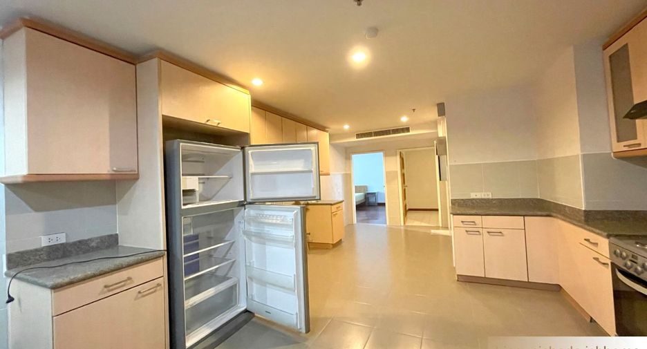 Wohnung zur Miete mit 4 Zimmer in Pak Kret, Nonthaburi