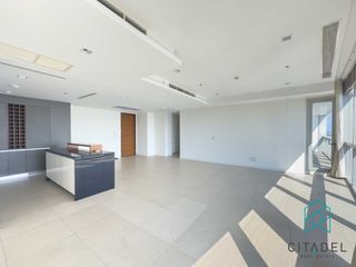 Продажа 2 спальни кондо в Сатхон, Бангкок