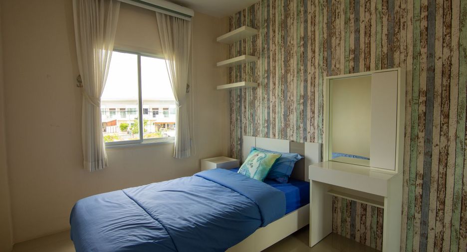 For sale 3 bedrooms townhouse in Lat Krabang, Bangkok