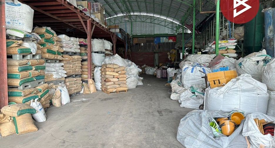 For sale warehouse in Bang Khun Thian, Bangkok