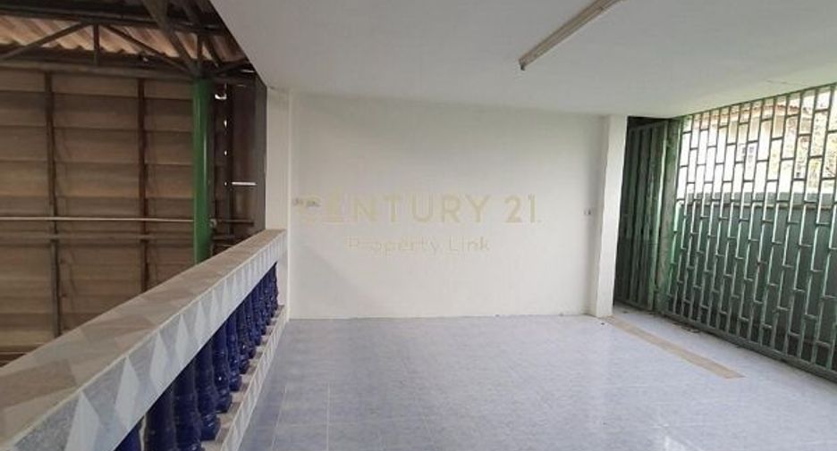 For sale 2 ベッドルーム warehouse in Lat Phrao, Bangkok