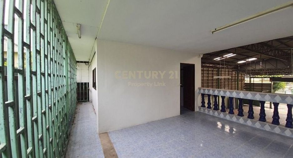 For sale 2 ベッドルーム warehouse in Lat Phrao, Bangkok