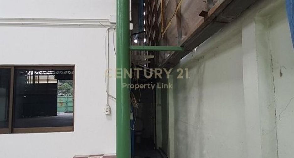 For sale 2 ベッドルーム warehouse in Lat Phrao, Bangkok