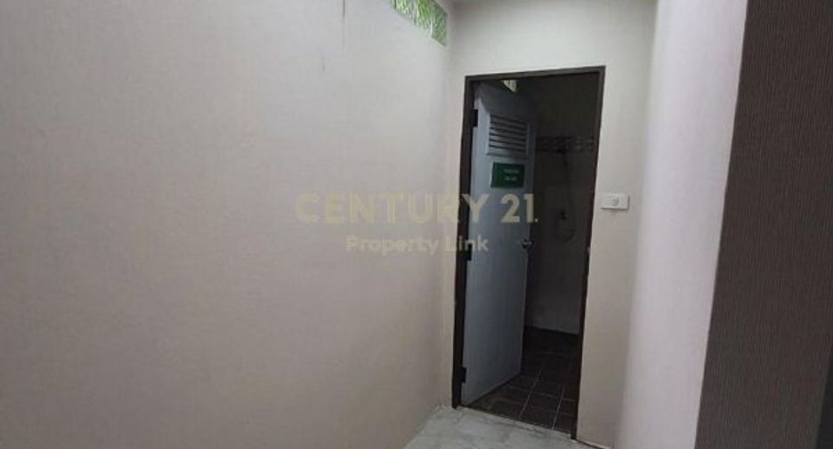 For sale 2 ベッドルーム warehouse in Lat Phrao, Bangkok