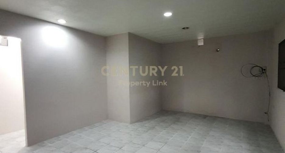 For sale 2 ベッドルーム warehouse in Lat Phrao, Bangkok